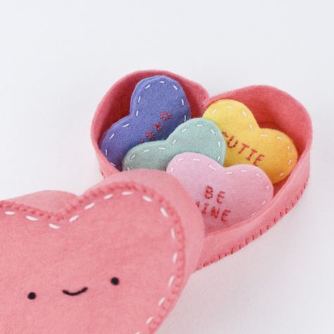 Mini DIY Felt Conversation Hearts Easy Felt Crafts, Valentines Envelopes, Award Ribbons, Felt Craft Projects, Wild Olive, Mini Diy, Felt Crafts Diy, Felt Gifts, Conversation Hearts