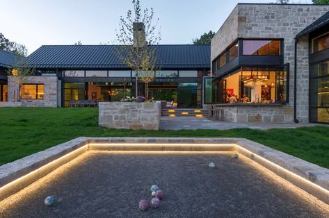 Luxurious modern dwelling showcases backdrop of the Rocky Mountains Bocce Ball Court, Deco Champetre, Bocce Ball, Modern Barn House, Modern Farmhouse Exterior, The Rocky Mountains, Contemporary Farmhouse, Barn Style House, Modern Barn