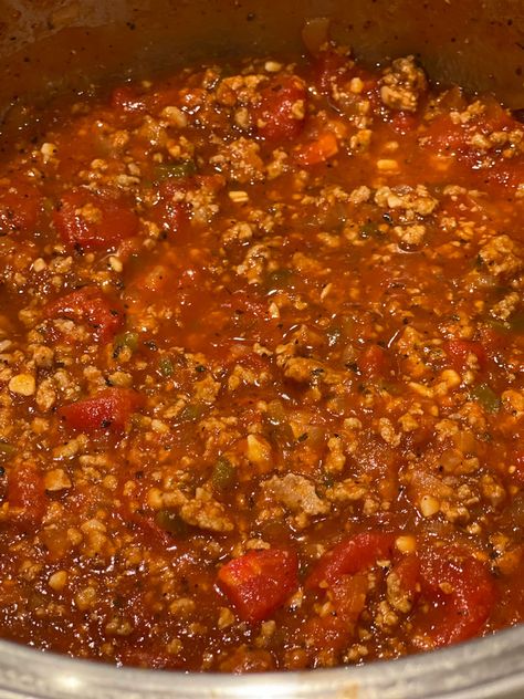 Chili Made With Spaghetti Sauce, Spaghetti Recipes Southern, Southern Spaghetti Sauce, Soul Food Spaghetti Recipes, Soul Food Spaghetti, Southern Spaghetti Recipes, Southern Spaghetti, Recipe For Spaghetti Sauce, Pound Cake From Scratch