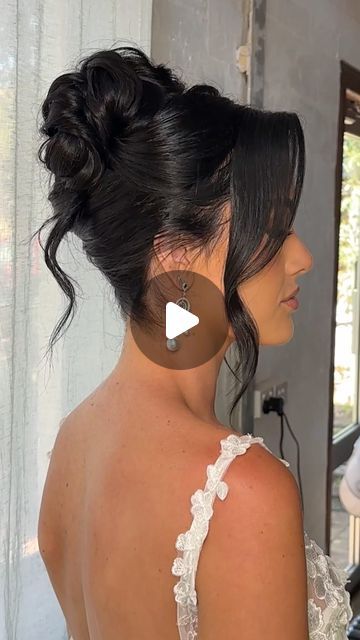 Jayne Andrin | Perth Hair & Makeup on Instagram: "This is probably one of my favorite bridal looks I’ve done ever 💕  Save this romantic high bun tutorial for your new wedding into 💗💍  Makeup @emmab.artistry  Model @chloe_ella_barden  Male eating bahn mi in background  @normanyapphotography   #bridehair #bridalhair #weddinghair #hairtutorial #perthhairstylist #lahairstylist #hairgoals #bridehairstyle #perthhair #beauty #beautytips" Romantic High Bun, High Messy Bun Wedding Hair, High Bun Bridal Hair, High Bun Bridal, Bridal High Bun, High Bun Wedding Hair, High Bun Braid, Bridal Bun Hairstyles, High Bun Tutorial