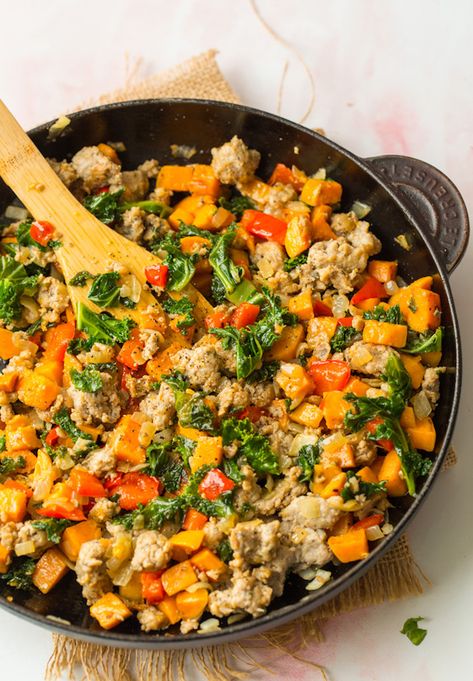 One skillet sweet potato hash  - sausage, onion, bell pepper and kale seasoned with nothing but salt and pepper. Minimal ingredients with maximum flavour! | #GlutenFree + #Paleo + #Whole30 #SweetPotato #BreakfastHash #PaleoBreakfast #Whole30Breakfast #PaleoRecipes #SweetPotatoRecipes Sausage Kale Sweet Potato, Sausage Sweet Potato Recipes, Kale Sweet Potato, Gluten Free Sausage, Lunch Meals, Sausage Kale, Baby Meals, Sweet Potato Skillet, Sweet Potato Kale