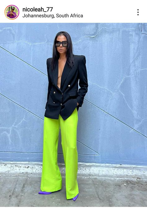 Lime Green Outfits, Lime Green Pants, Spring Business Casual Outfits, Green Pants Outfit, Spring Business Casual, Midsize Outfits, Green Outfit, Green Pants, Blazer Outfits