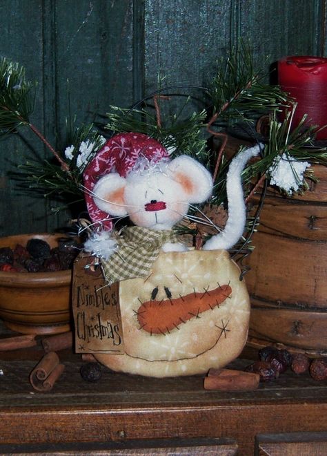 Mouse Doll Pattern, Primitive Doll Patterns, Christmas Lollipops, Primitive Patterns, Snowman Christmas Decorations, Prim Christmas, Santa Doll, Primitive Crafts, Primitive Dolls