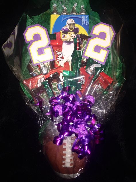 Candy bouquet for one of our favorite HS Varsity football players on Senior Night. Senior Night Candy Bouquet, Football Locker Decorations, Disney Money, Football Player Gifts, Senior Night Gifts, Mom Things, Football Theme Party, Locker Decorations, Football Theme