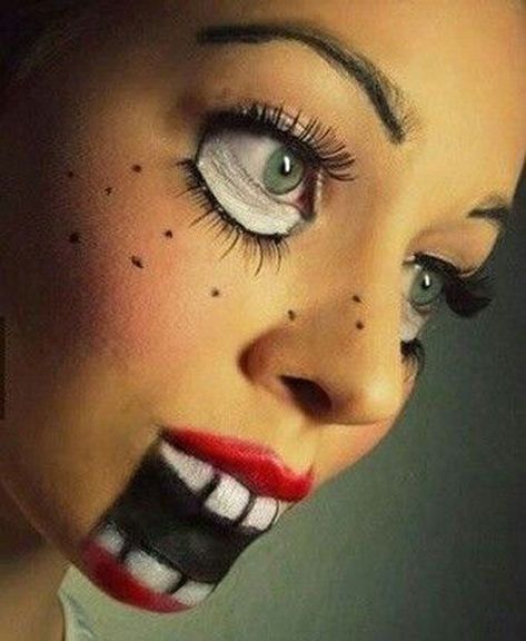 Scary Doll Makeup, Creepy Doll Makeup, Doll Makeup Halloween, Ideas Maquillaje, Halloween Make-up Looks, Halloween Costumes To Make, Doll Face Paint, Halloween Makeup Inspiration, Scary Dolls