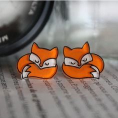 Boucles d'oreilles Renards en plastique fou Shrinky Dink Art, Diy Shrink Plastic, Shrinky Dink Crafts, Shrinky Dink Earrings, Shrink Plastic Jewelry, Shrink Paper, Fox Earrings, Shrink Art, Shrinky Dink