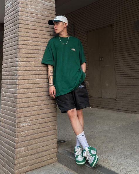 Puma Rebound Lay Up Outfit, Men Basketball Outfit, Streetwear Fashion Inspo Outfits Men, Summer Urban Outfits Men, Boys Outfit Ideas Summer, Boys Streetwear Aesthetic, Men Ootd Street Style, Mens Clothing Styles Summer 2024, Basketball Shorts Outfit Mens