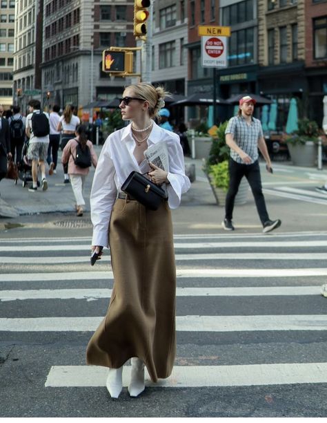 Winter Mode Outfits, Maxi Skirt Style, Long Skirt Outfits, Quoi Porter, Maxi Skirt Outfits, Rock Outfit, Outfit Look, Mode Inspo, 가을 패션