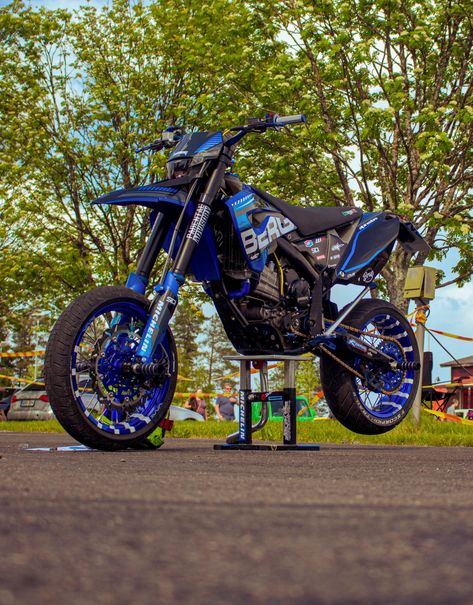 Yamaha Supermoto, Yamaha Wr155, Adventure Bike Motorcycles, Custom Dirt Bike, Yamaha Dirt Bikes, Yamaha 250, Yamaha Wr, Motocross Gear, Motos Yamaha