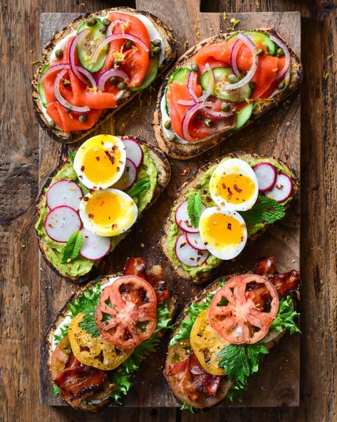 Brunch Ideas Homemade, Sourdough Avocado Toast With Egg, Breakfast Ideas With Sourdough Bread, Sourdough Toast Ideas, Toast Ideas Breakfast, Sourdough Breakfast Recipes, Sourdough Sandwich Recipes, Sandwich Sourdough, Lunch Toast