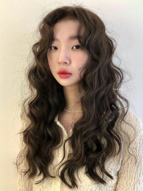 Perm Wavy Hair, Jelly Perm, Curly Asian Hair, Perm Ideas, Wavy Perm, Long Hair Perm, Ulzzang Hair, Hair Perm, Korean Hair Color