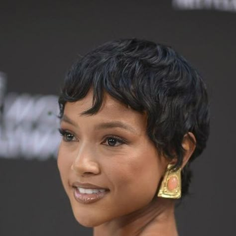 About Her on Instagram: "Pixie cut inspo courtesy of Karrueche Tran 🧚‍♀️" Pixie Wet Look, Rihanna Hair Short, Short Women’s Pixie Cut, Karrueche Tran Short Hair, Mullet Hairstyle Women Black Woman, Halle Berry Hairstyles Pixie Cuts, Short Hair Fits, Slick Pixie Cut, Pixie Cut Round Face Black Women