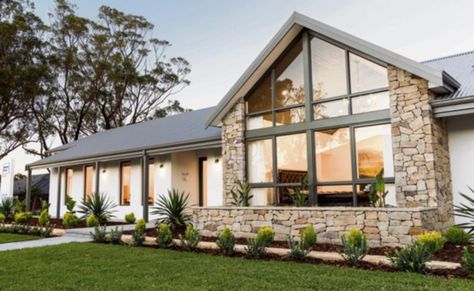 Country Farmhouse Exterior, Australian Country Houses, Contemporary Country Home, Country House Exterior, Country Home Exterior, Australian Country, House Australia, Country Modern Home, Australia House