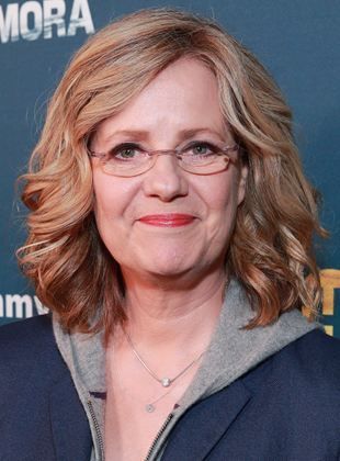 HAPPY 60th BIRTHDAY to BONNIE HUNT!! 9/22/21 Born Bonnie Lynn Hunt, American actress, comedian, director, producer, writer and television host. Her film roles include Rain Man, Beethoven, Beethoven's 2nd, Jumanji, Jerry Maguire, The Green Mile, Cheaper by the Dozen, and Cheaper by the Dozen 2. Bonnie Hunt, The Green Mile, Jerry Maguire, Cheaper By The Dozen, Her Film, Rain Man, Happy 60th Birthday, Comic Relief, 60th Birthday