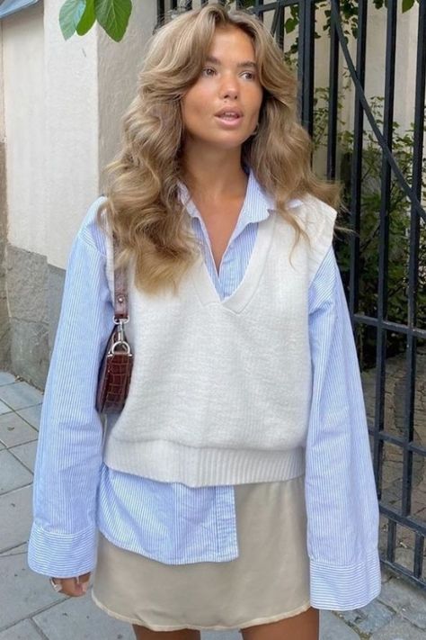 A new season is here. #knittingideas #macrame #knit Curlers For Long Hair, Outfits 2014, Sleep Hairstyles, Festival Outfit Inspiration, Sweater Vest Outfit, Vest Outfit, Tumblr Outfits, Oversized Knitted Sweaters, Vest Outfits