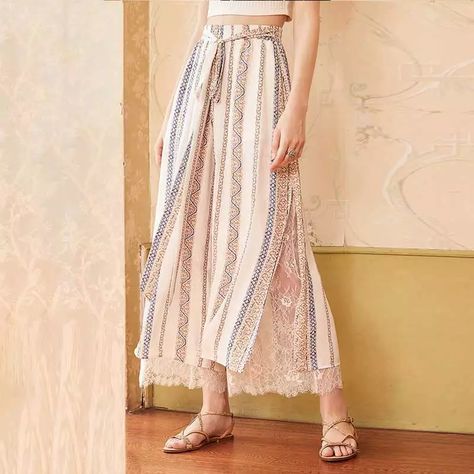 Loose Pants Style, Executive Woman, Chiffon Kimono, Batik Fashion, Lace Pants, Wide Trousers, Chiffon Fashion, Lace Splicing, Lace Print