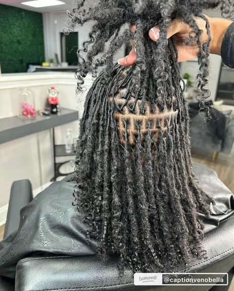 Have to get me some rods and curl my ends like this… #locs #locAlicious #LocNation #LocLove #LocJourney #explorepage Dreads Short Hair, Dreadlocks Hair Care, Protective Style Braids, Beautiful Black Hair, Short Locs Hairstyles, Quick Natural Hair Styles, Dreadlock Styles, Dreads Styles, Protective Hairstyles Braids