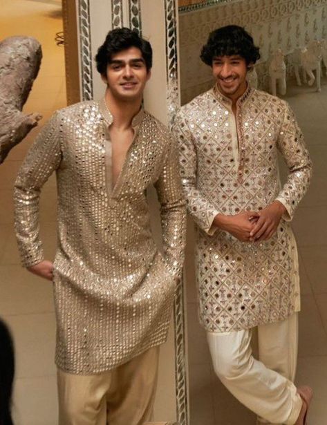 Traditional Men Kurta, Goa Wedding Outfits Men, Wedding Outfit Men Pakistani, Mens Desi Wedding Outfit, Marriage Kurta For Men, Desi Men Outfit, Indian Groom Aesthetic, Mens Outfit For Wedding Function, Desi Groom Outfits