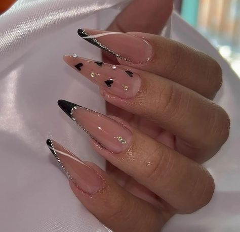 Nagel Tips, Glamour Nails, Nails Design With Rhinestones, Stiletto Nails Designs, Black Nail, Bling Acrylic Nails, Diamond Nails, Fire Nails, Classy Nails