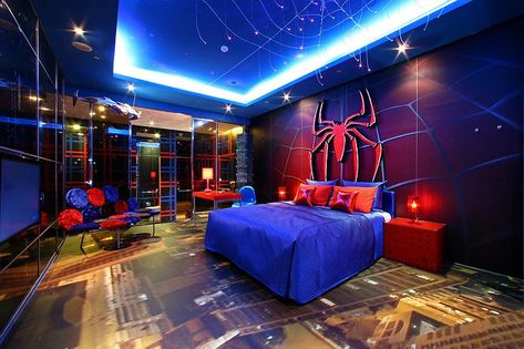 Sato Castle Spider-Man themed room Spiderman Room Ideas, Spiderman Room Decor, Spiderman Bedroom, Avengers Bedroom, Marvel Bedroom, Avengers Room, Spiderman Room, Marvel Room, Superhero Bedroom