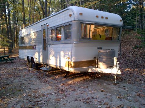 Rv Restoration, Tailgating Trailers, Rv Vintage, Camper Restoration, Freeport Maine, Trailer Conversion, Air Stream, Classic Campers, Truck Bed Camper