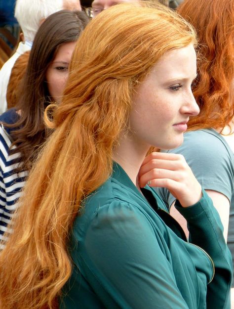 Keep calm and enjoy the redhead days Redhead Day, Red Suits, Women With Freckles, I Love Redheads, Beauty Crush, Hair Color Unique, Red Hair Woman, Natural Redhead, Beautiful Red Hair