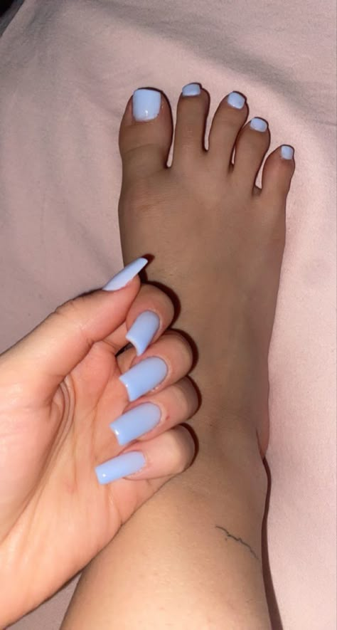 Pedicure Ideas Light Blue, Light Blue Toe Nails Summer, Pastel Blue Pedicure, Light Blue Pedicure Ideas, Blue Nails And Toes Matching, Sky Blue Toe Nails, Baby Blue Toes Nails, Sky Blue Pedicure, Light Blue Pedicure Toes