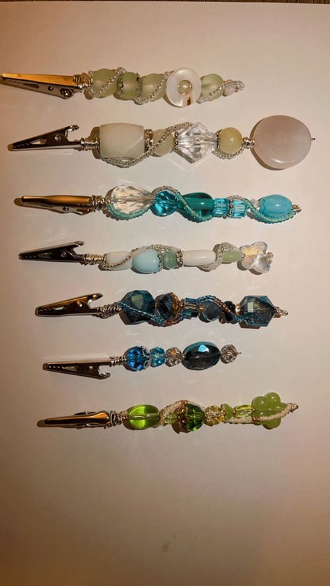 roach clips Diy Roach Clip, Roach Clips Ideas, Beaded Roach Clip, Beaded Clips, Small Projects Ideas, Roach Clips, Clip Ideas, Crystal Wands, Clip Keychain