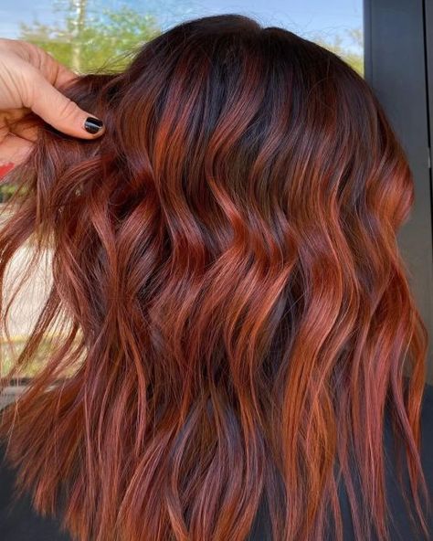 Root Shadow Red Hair, Copper Red Balayage, Ruby Red Hair, Light Red Hair, Light Auburn Hair, Red Copper Hair Color, Red Hair Looks, Shades Of Red Hair, Red Ombre Hair