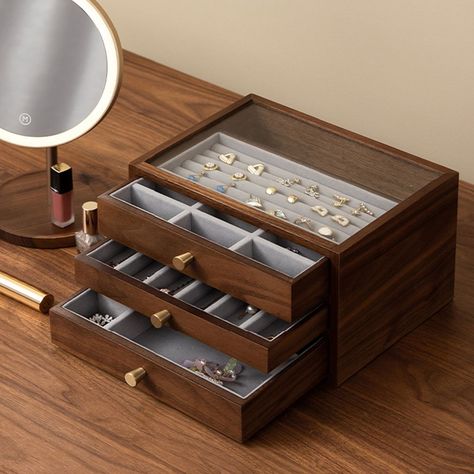 The Art of Tidiness: Exploring the World of Jewelry Organizers Wooden Jewelry Organizer, Organizer For Jewelry, Jewelry Display Case Ideas, Jewellery Box Aesthetic, Earing Organizer, Modern Jewelry Box, Jewellry Box, Jewelry Box Design, Ring Organizer