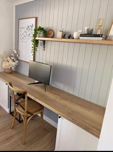 Small Bedroom Office, Office Design Inspo, Homeschool Room Design, Small Basement Remodel, Home Office/guest Room, Office Built Ins, Living Room Built Ins, Diy Mudroom Bench, Small Home Offices