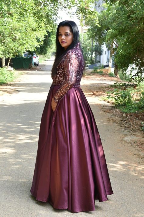 Satin Frocks For Women, Bridal Maid Dress, Net Gowns, Modest Dresses Fashion, Anarkali Dress Pattern, Bridesmaid Dresses With Sleeves, Party Wear Gown, Gowns Dresses Elegant, Saree Gown