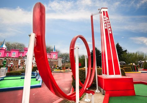 Best outdoor mini golf courses to putt putt around Outdoor Mini Golf, Golf Card Game, Golf Bags For Sale, Top Student, Famous Golf Courses, Crazy Golf, Public Golf Courses, Miniature Golf Course, Mini Golf Course