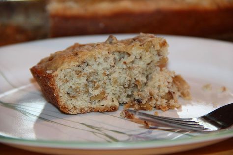 Eggplant and Walnut Bread Similar to zucchini or banana bread. Surprisingly good! Banana Sheet Cakes, Classic Banana Bread Recipe, Walnut Bread Recipe, Classic Banana Bread, Walnut Bread, Banana Bread Recipe, Honey Recipes, Eggplant Recipes, Crumb Topping