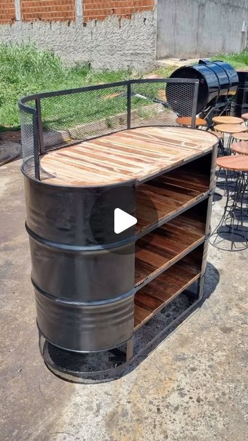 Diy Kids Bed, Kids Woodworking Projects, Storage Furniture Design, Barrel Projects, Diy Bbq, Construction Diy, Metal Artwork Wall, Woodworking Projects For Kids, Diy Backyard Landscaping