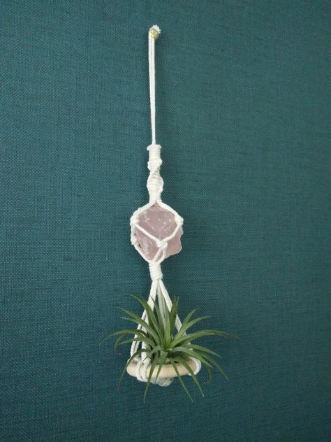 Macrame With Crystals, Macrame Air Plant Hanger Diy, Macrame Crystal Hanger, Macrame Car Hanger, Macrame Air Plant Holder, Car Mirror Charm, Support Pour Plante, Macrame Dream Catcher, Crystal Holder