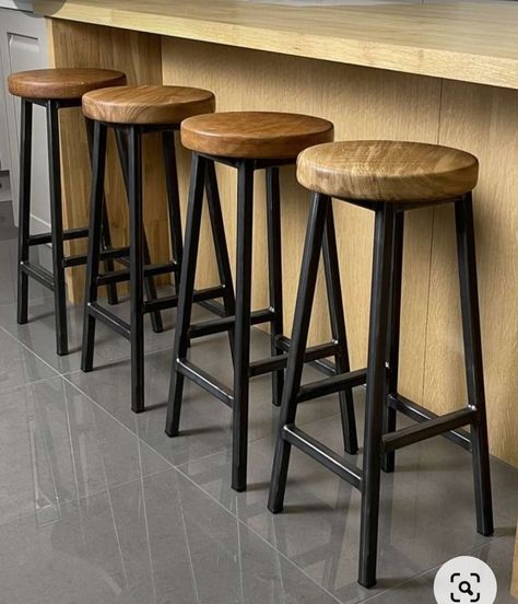 Cafe Stools Coffee Shop, Bar Stools Simple, Bar Seats Ideas, Bar Counter Ideas, Simple Bar Design, Bar Stools Ideas, Wooden Bar Counter, Kitchen Island Stool, Kitchen Island Stools