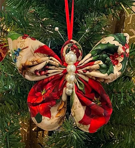 These Lovely Butterfly Ornaments are Easy to Make - Quilting Digest Christmas Butterflies, Christmas Butterfly, Sewn Christmas Ornaments, Butterfly Ornaments, Quilted Ornaments, Quilted Christmas Ornaments, Fabric Ornaments, Fabric Christmas Ornaments, Memphis Tn