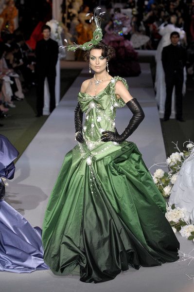 John Galliano For Dior Haute Couture Fall 2007! Dior Fall 2007, Galliano Dior, Dior Collection, Christian Dior Haute Couture, Dior Haute Couture, Christian Dior Couture, Dior Fashion, Dior Couture, John Galliano