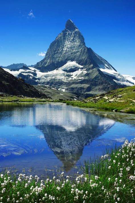 Matterhorn. The Matterhorn behind a beautiful lake , #AFF, #Matterhorn, #beautiful, #lake #ad Catherine Destivelle, Magic Places Fantasy Dreams, Matterhorn Mountain, Magical Landscape, Mountain Landscape Photography, Scenic Pictures, Mystical Places, Mountain Painting, Bungee Jumping