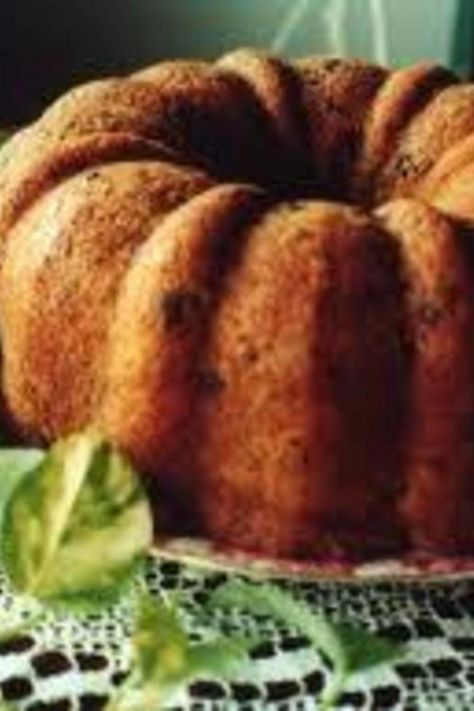 Mom McGee's Black Walnut Pound Cake Black Walnut Pound Cake Recipe, Black Walnut Pound Cake, Walnut Pound Cake Recipe, Walnut Pound Cake, Black Walnut Cake, Orange Olive Oil Cake, Butter Pecan Cake, Walnut Recipes, Torte Cupcake