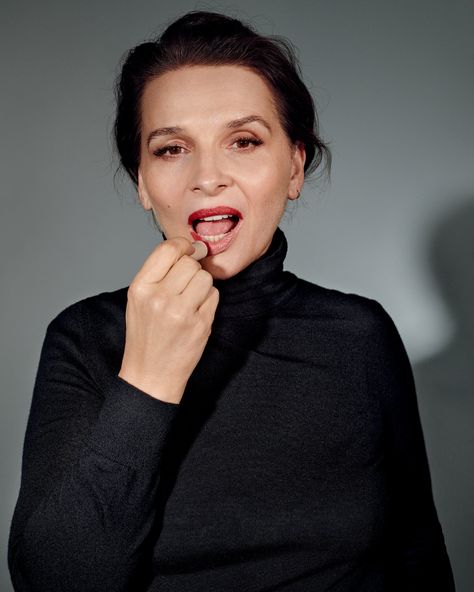 The Radical Vulnerability of Juliette Binoche - The New York Times Glenn Ligon, Louise Fletcher, Mariel Hemingway, Tracy Chapman, Julie Christie, Juliette Binoche, Charlotte Rampling, Nigella Lawson, T Magazine