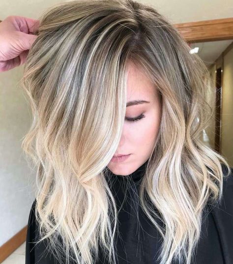 gradual blonde melt Ash Grey Hair Color, Blonde Hair Natural Roots, Grey Hair Color Ideas, Ash Grey Hair, Blonde Foils, Full Highlight, Hair Color Options, Blonde Roots, Low Maintenance Hair