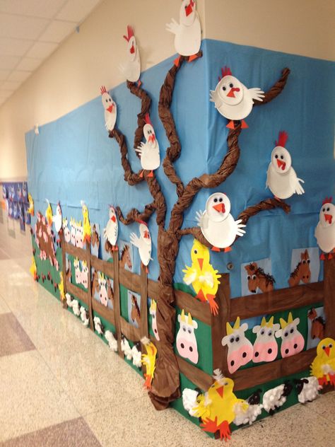 Farm Vbs, Farm Classroom Theme, Farm Theme Preschool, School Hallway, Farm Animal Crafts, Farm Preschool, Farm Activities, Farm Crafts, Farm Theme