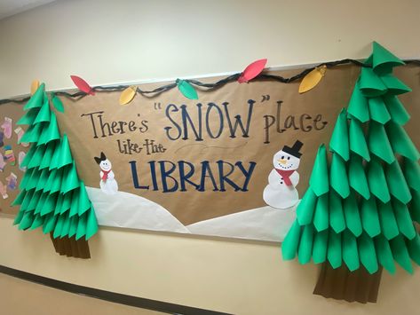 Library Bulletin Board Ideas Christmas, Winter Bulletin Boards For Elementary Library, Winter Bulletin Boards Library, Winter Library Displays Bulletin Boards, Christmas Book Bulletin Board, Winter Display Ideas, New Year Library Display, February Library Bulletin Boards, Winter Library Decorations