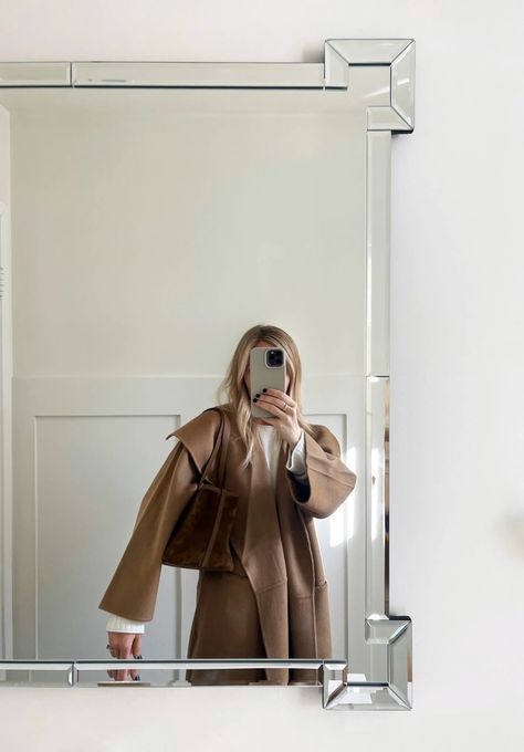 Café au lait — Ashley Kane Chestnut Praline Latte, Ashley Kane, Creamy Coffee, Fall Winter Wardrobe, My Coffee, Minimal Chic, Creative Direction, Fashion Story, Winter Wardrobe