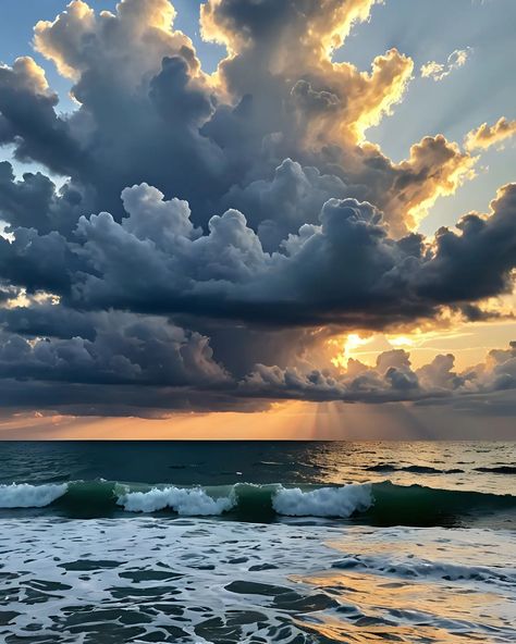 #clouds #sky #sea #sunset #sunsetvibes🌅 Sky And Sea Aesthetic, Sea And Clouds, Tornado Pictures, Dreamy Clouds, Sea Of Clouds, Sea Clouds, Aesthetic Places, Sky Pics, Cloud Photos