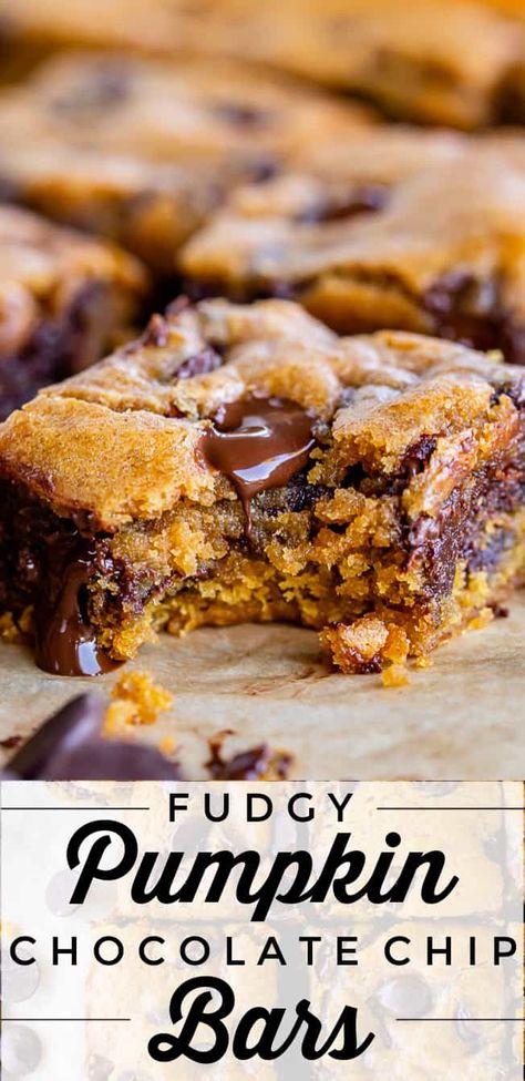 Pumpkin Chocolate Chip Bars, Pumpkin Blondies, Fall Sweets, Pumpkin Brownies, The Food Charlatan, Fall Baking Recipes, Recipe Pumpkin, Chocolate Chip Bars, Food Charlatan