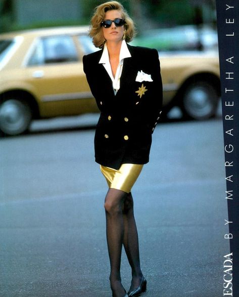 Escada Spring/Summer 1991 Ad Vogue It 02/91 Tatiana Patitz, Tatjana Patitz, Modern Suits, Ellen Von Unwerth, Original Supermodels, Good Photo, French Models, Miami Vice, Power Dressing