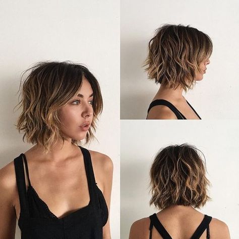 Wavy Layered Hair, 2023 Bob, Bangs Bob, Layered Bob Haircuts, Haircuts For Wavy Hair, Short Wavy Hair, Layered Bob, Cute Hairstyles For Short Hair, Short Hair With Bangs